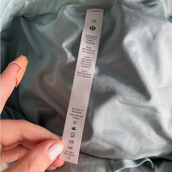 Lululemon Track That Short 5" Size 14 - Picture 13 of 16